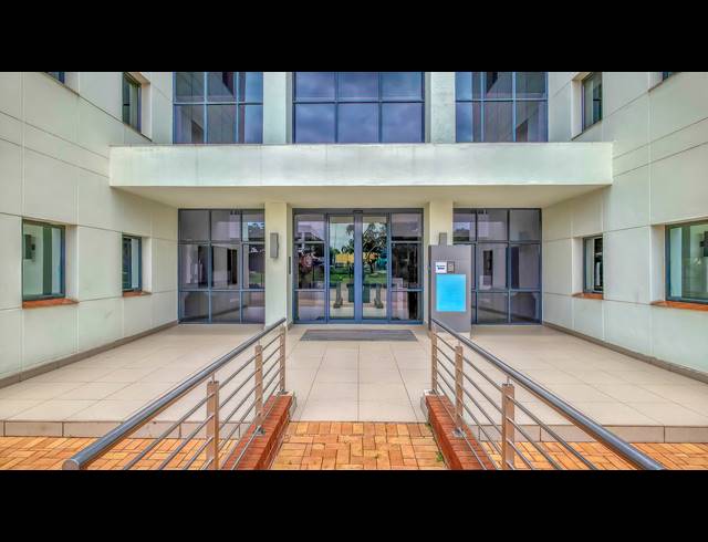 556M² BUSINESS CENTRE TO LET IN MORNINGSIDE